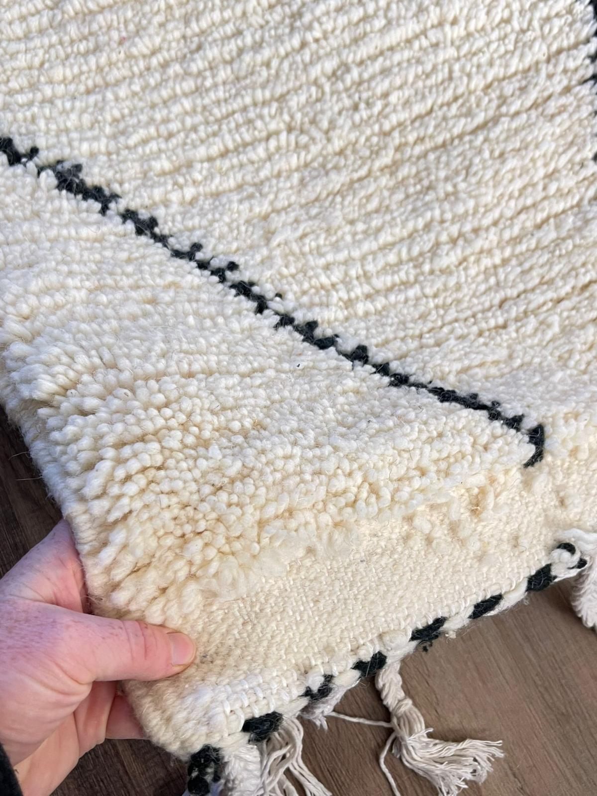 Beni Ourain - 240cm x 160cm - Jdida | moroccan rug
