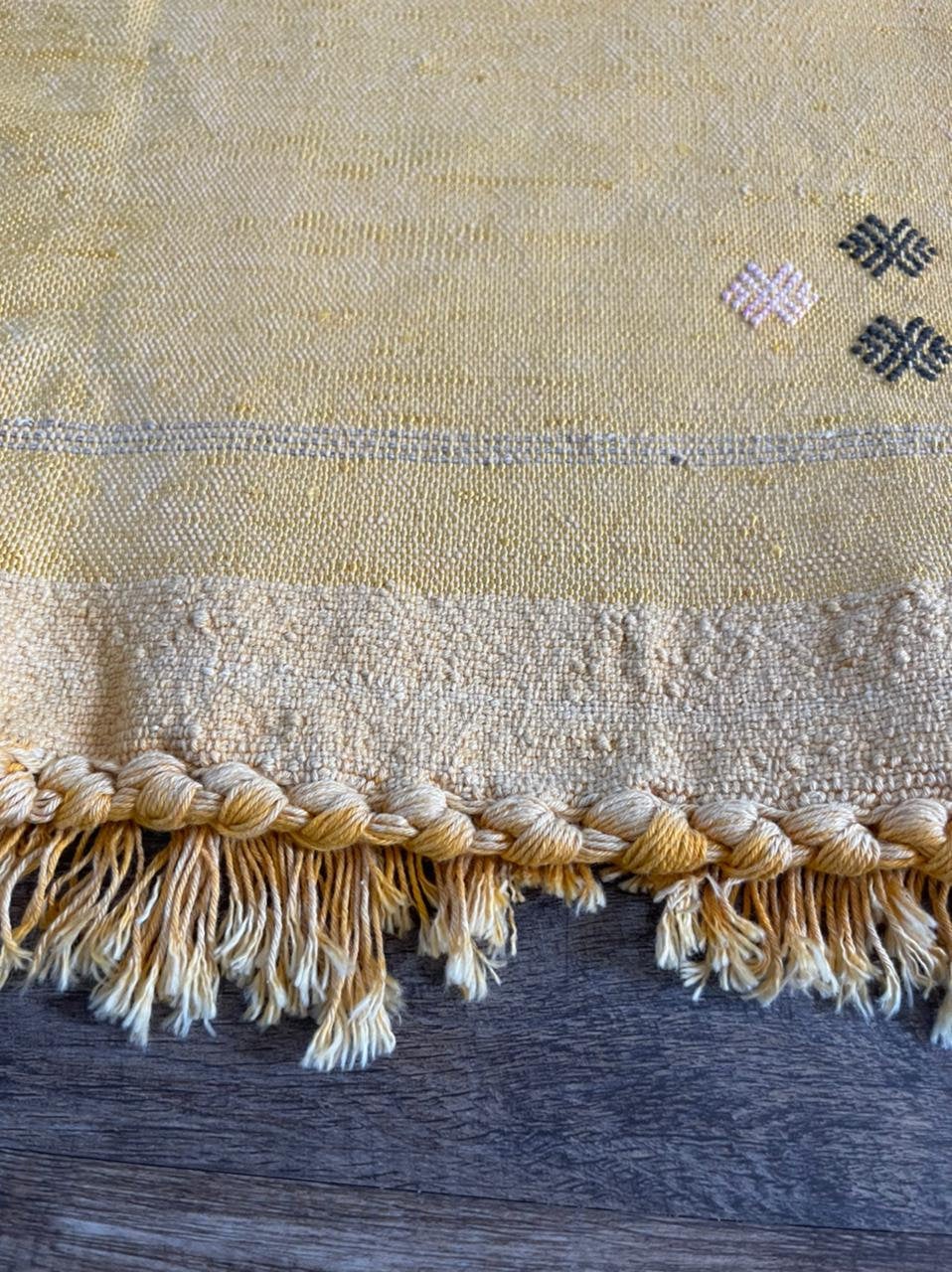 Small Cactus Silk Rug - Yellow