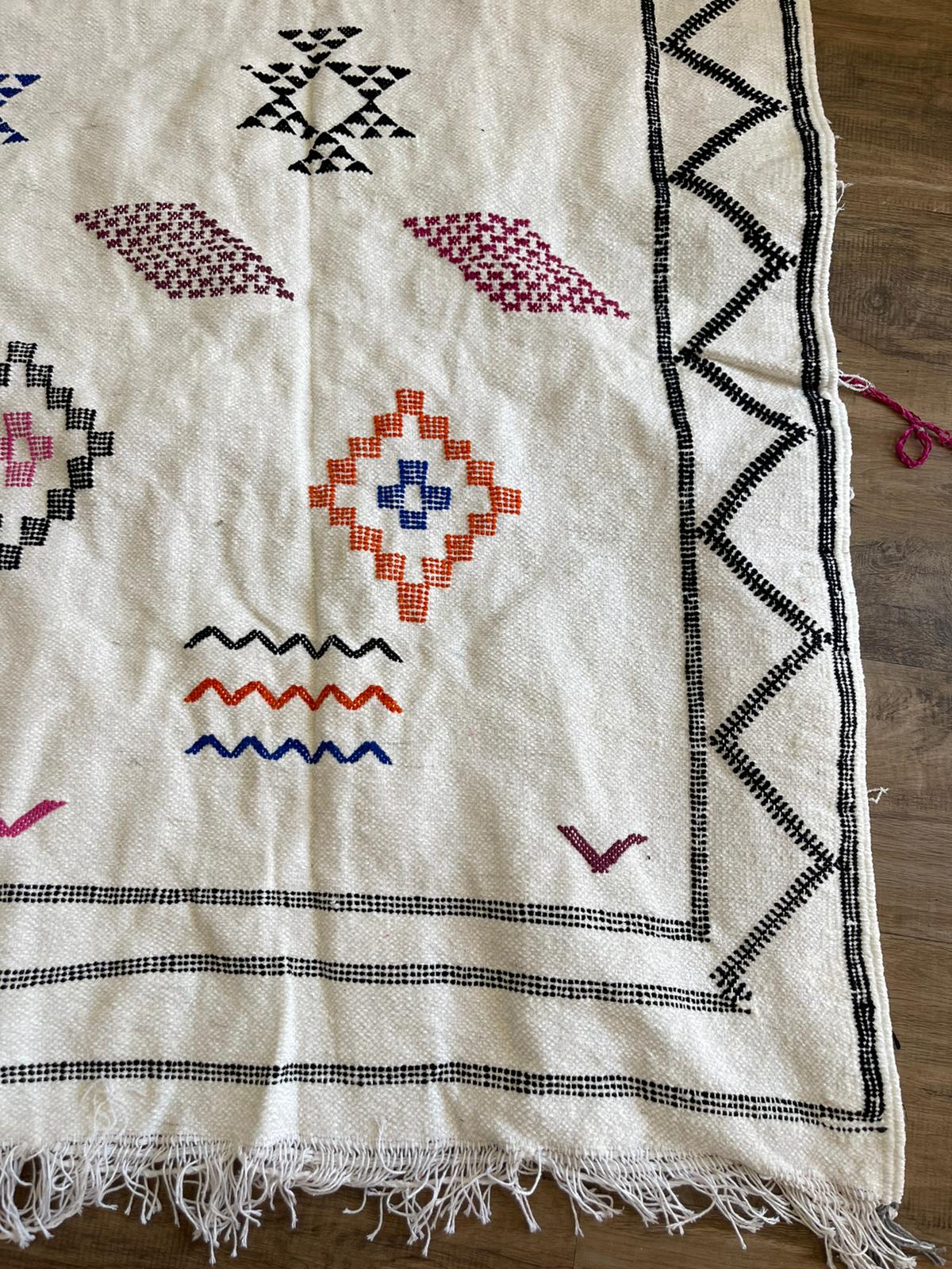 Kilim Rug - White - 245cm x 140cm