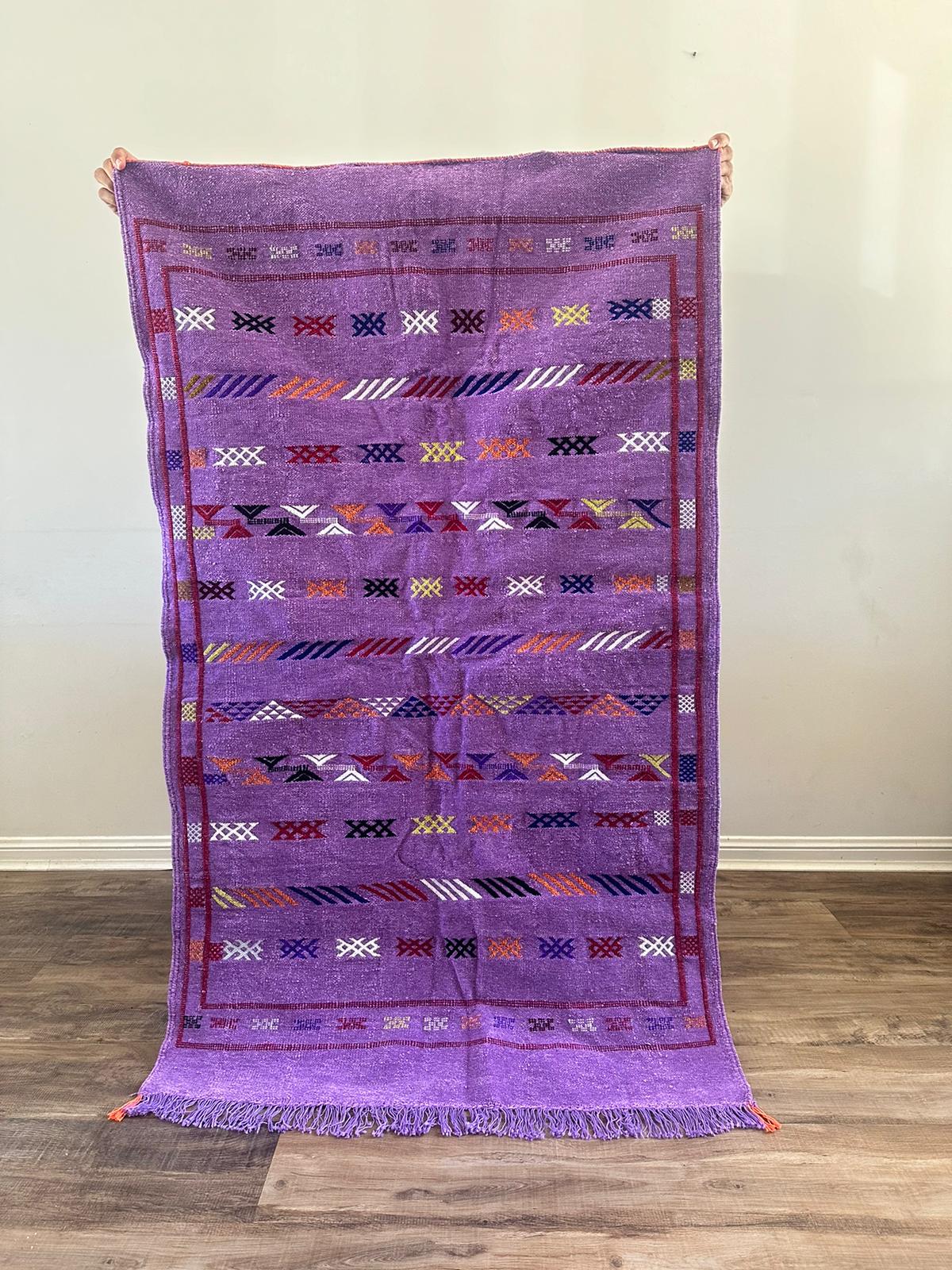 moroccan handamde carpet /authentic rug-aya