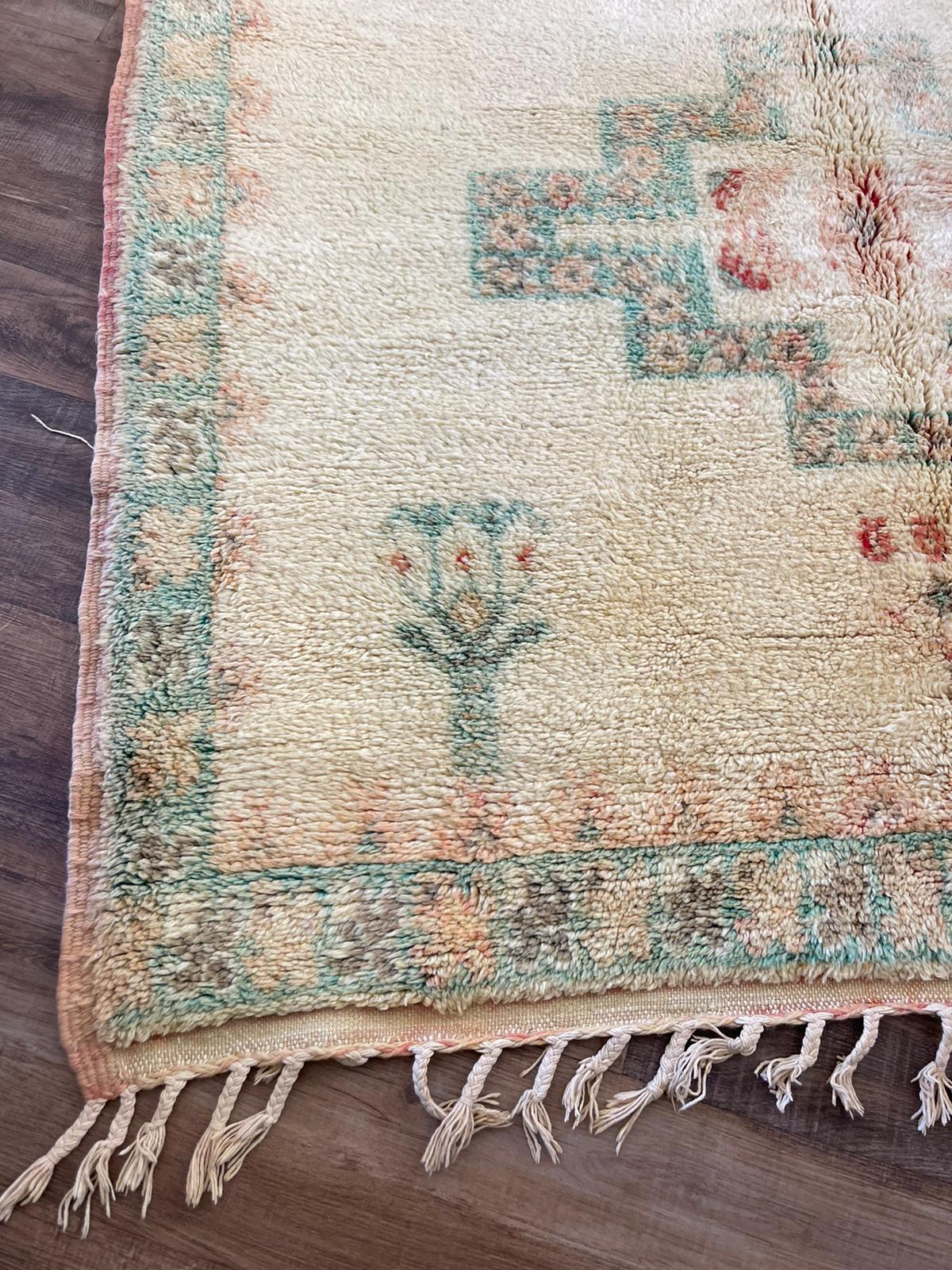 Vintage rug- 293 by 144 cm medina