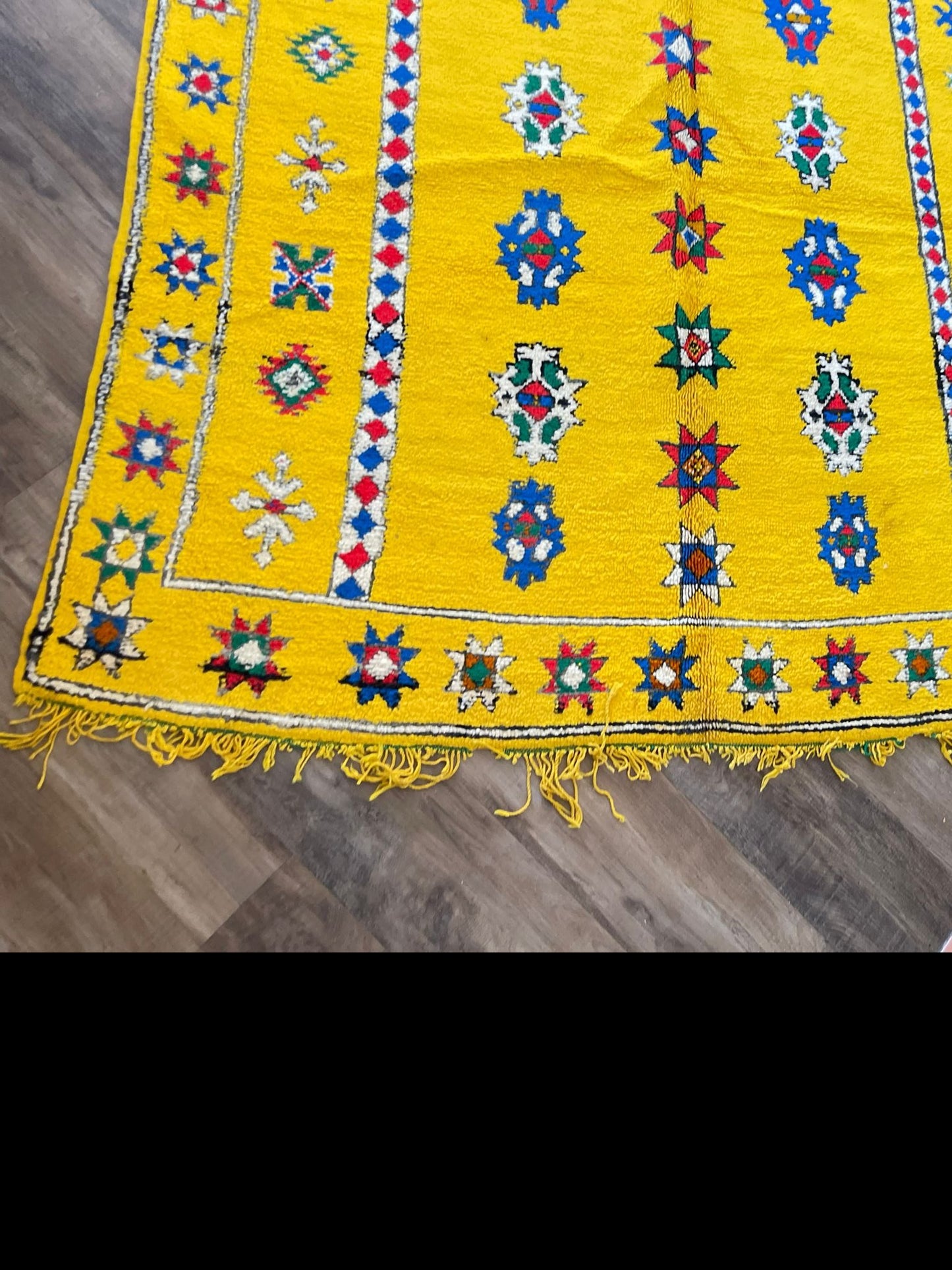 Vintage rug - 400 by 164 cm